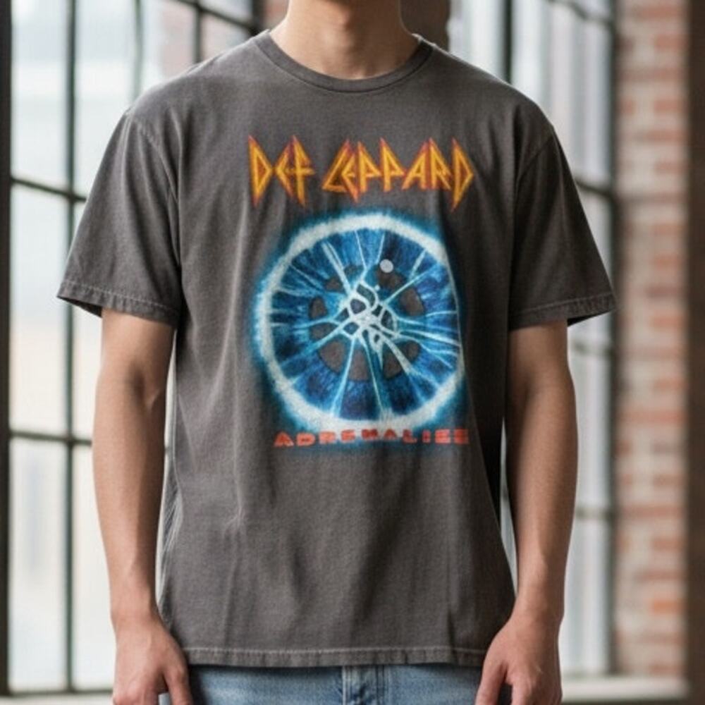 Def Leppard Vintage Style Adrenalize Short Sleeve Unisex TShirt CrewNeck L Brown